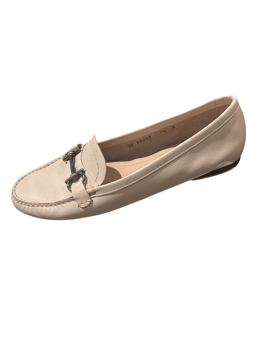 Ferragamo Loafers Beige/PinkLeather Size 7 1/2 B