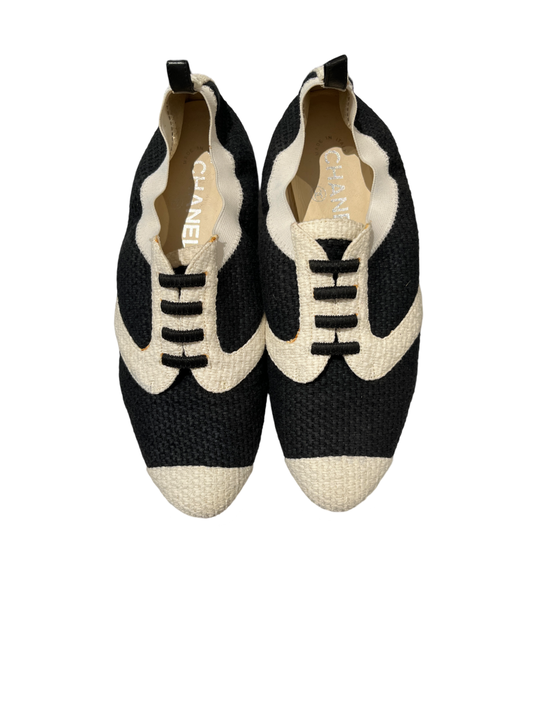 Chanel Black & White Oxfords /37.5