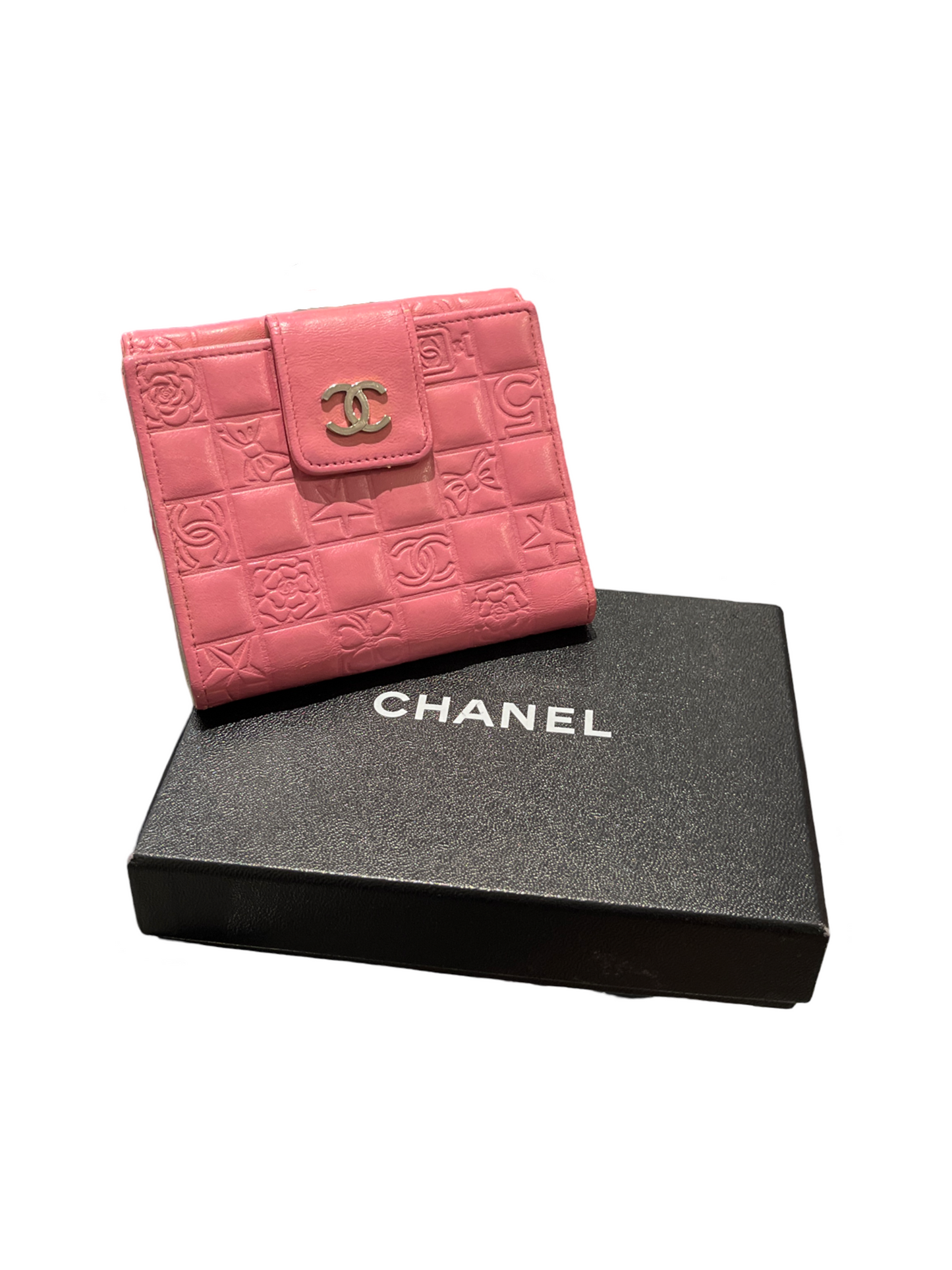 Consigned Chanel Wallet Icon Folding Lambskin Pink