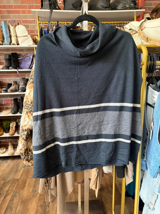 Acrobat poncho gray and black size xs cashmere