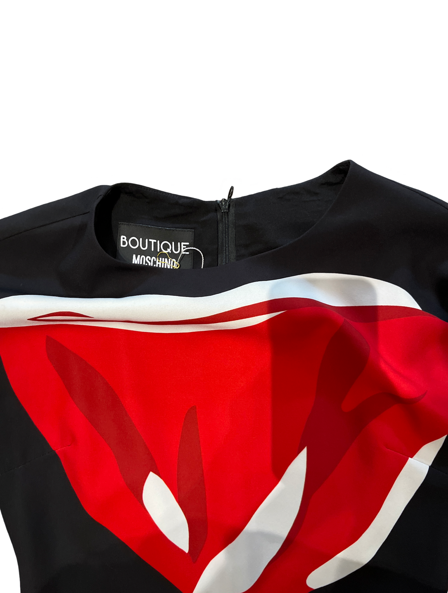 Boutique Moschino Black, Red, and White Bow Design /8