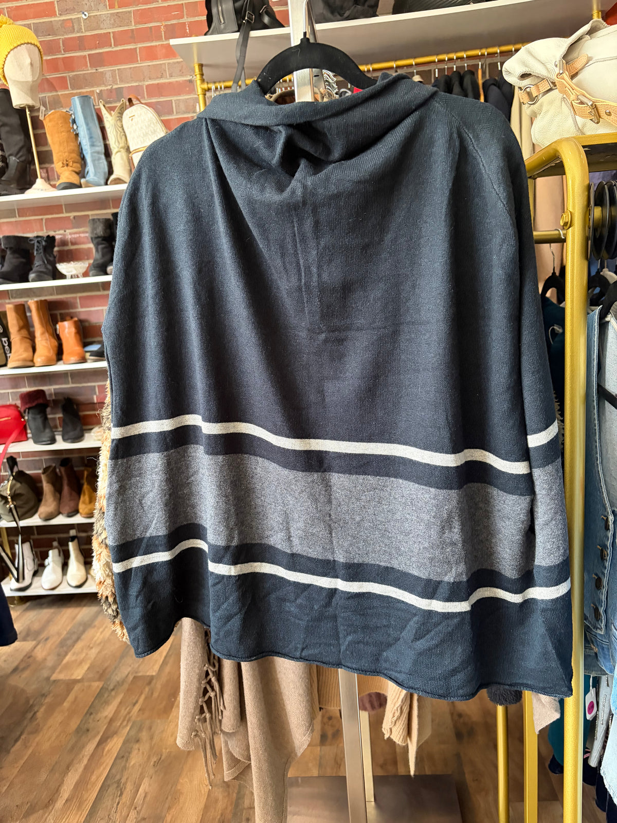Acrobat poncho gray and black size xs cashmere