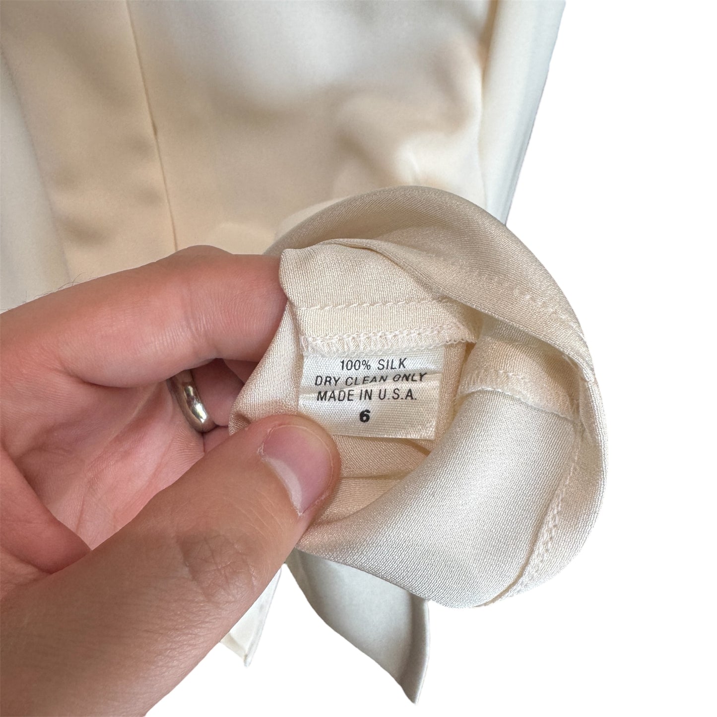 St. John Creme Silk Crepe Blouse Size 6
