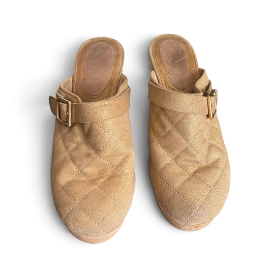 Chanel Gold Suede Matelassé Clogs size 40 Made in Italy