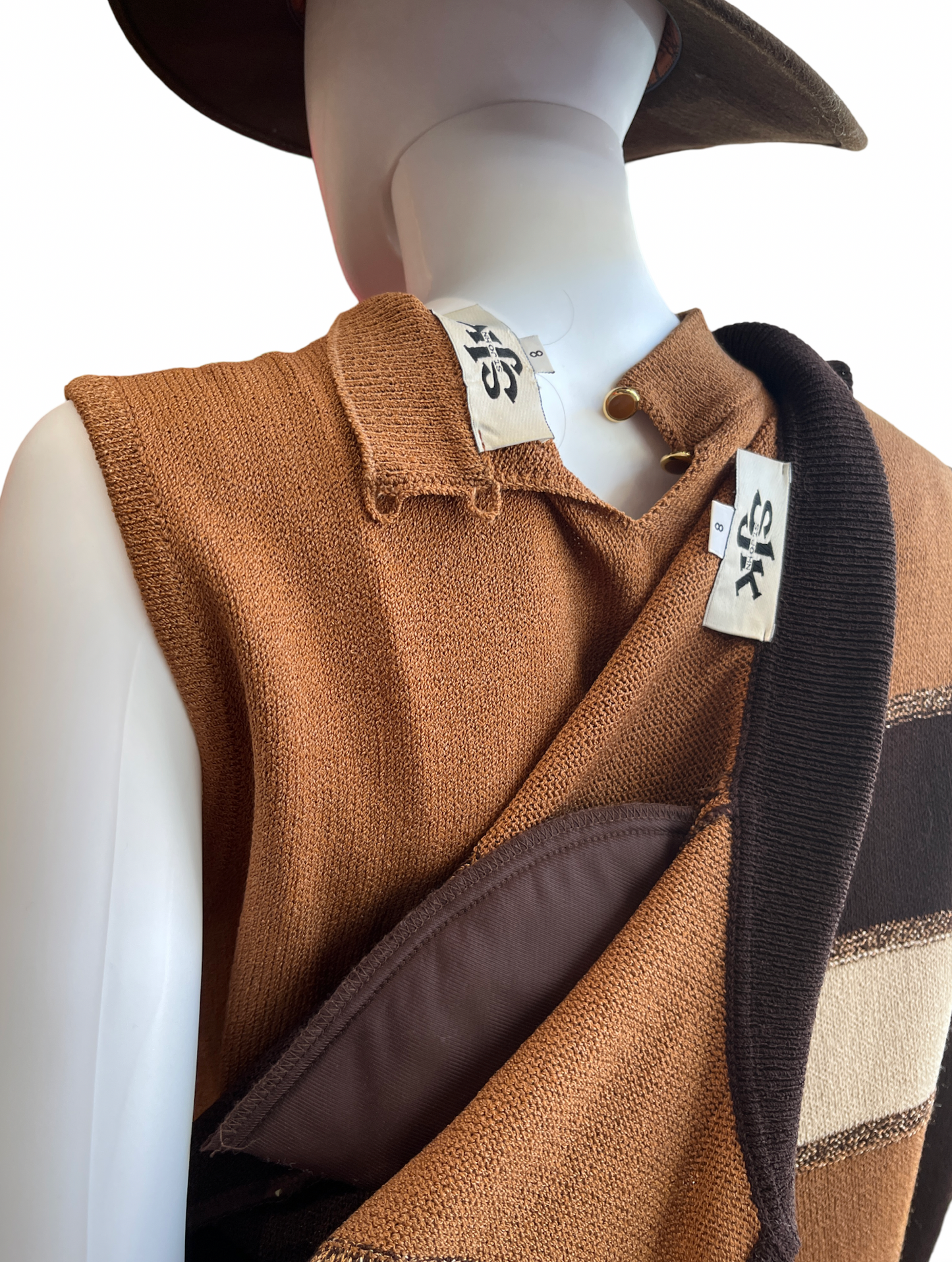 St. John VTG Brown 3 Piece Set - 8/8/6